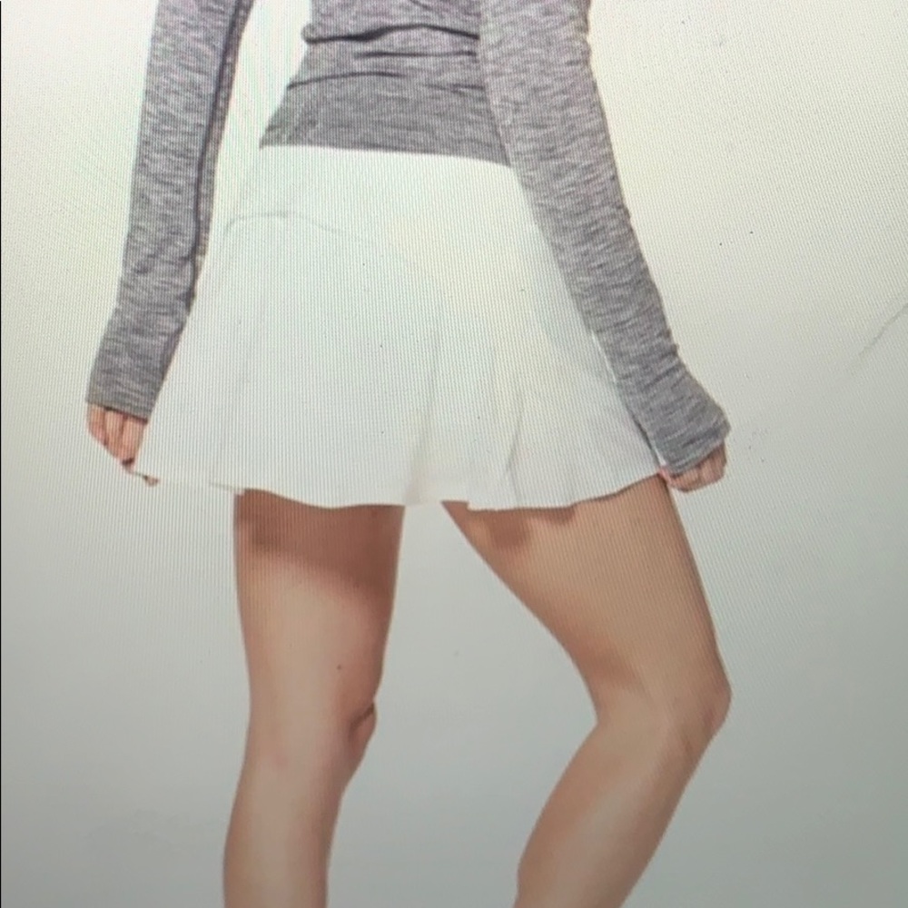 Lululemon White Play off the Pleats